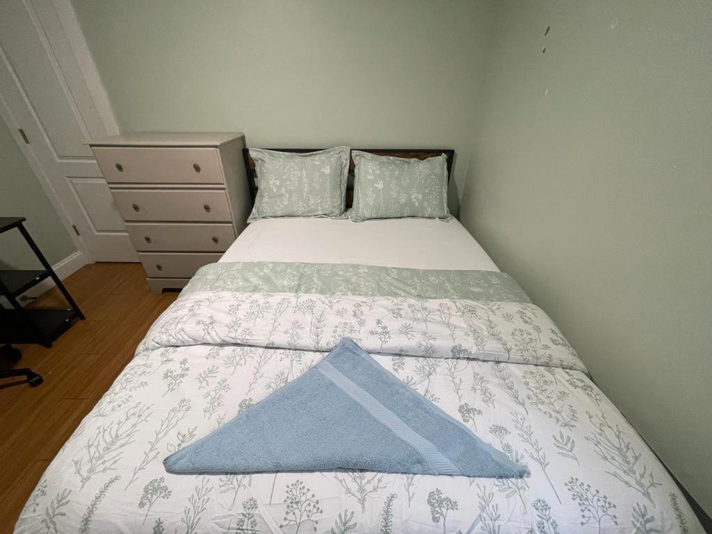 Private 45 Min To Lower Manhattan Apartamento *